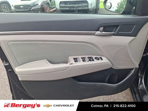 Used 2018 Hyundai Elantra SEL FWD image 15