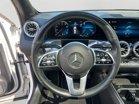 Used 2023 Mercedes-Benz GLB 250 4MATIC image 14