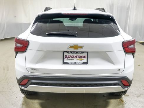 New 2026 Chevrolet Trax LT w/ Driver Confidence Package image 7