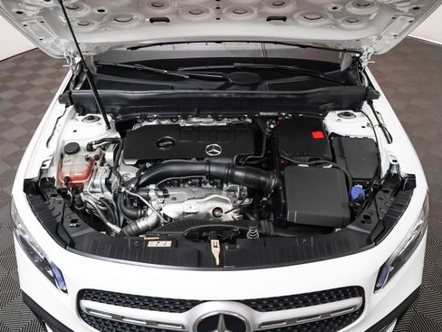 Certified 2022 Mercedes-Benz GLB 250 4MATIC w/ AMG Line image 4