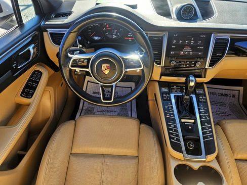 Used 2018 Porsche Macan image 10