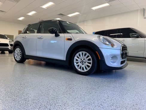 Used 2016 MINI Cooper 4-Door Hardtop FWD image 10