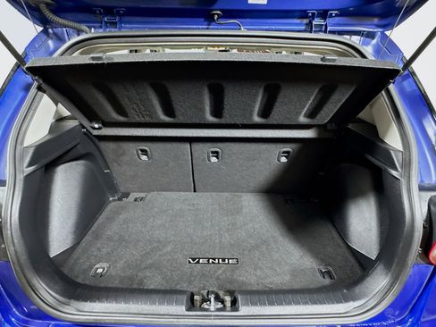 Used 2023 Hyundai Venue Limited image 24