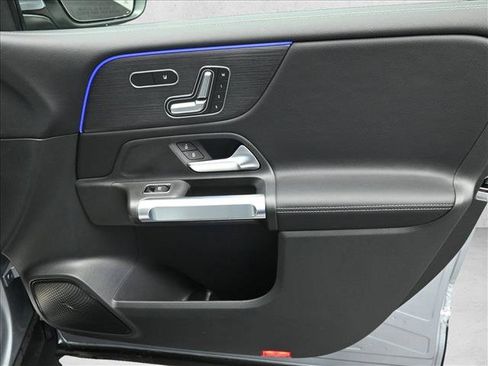 Certified 2026 Mercedes-Benz GLB 250 4MATIC image 29