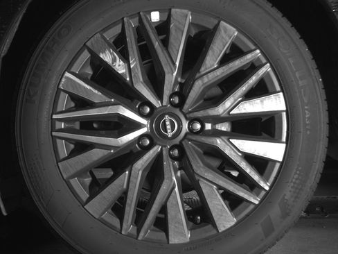 Used 2025 Nissan Altima 2.5 SV image 14