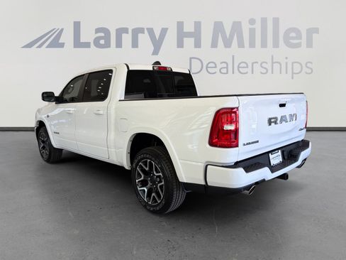 New 2026 RAM 1500 Laramie AWD/4WD image 3
