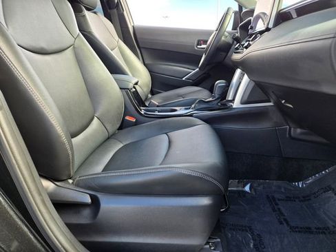 Certified 2025 Toyota Corolla Cross XLE w/ Convenience Package image 17