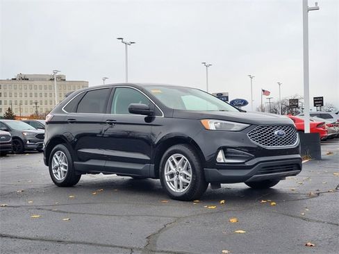 Certified 2024 Ford Edge SEL w/ Convenience Package image 2