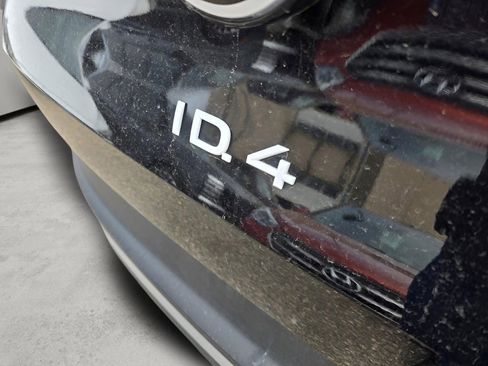 Used 2023 Volkswagen ID.4 Pro S Plus image 19