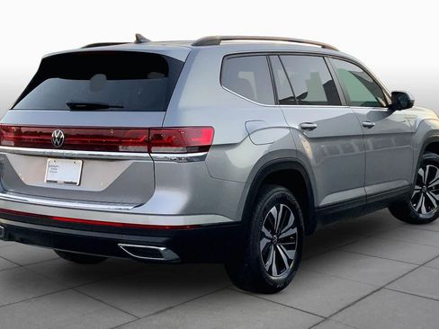 Used 2024 Volkswagen Atlas SE FWD image 12