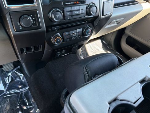 Used 2015 Ford F150 XLT w/ Equipment Group 302A Luxury AWD/4WD image 17