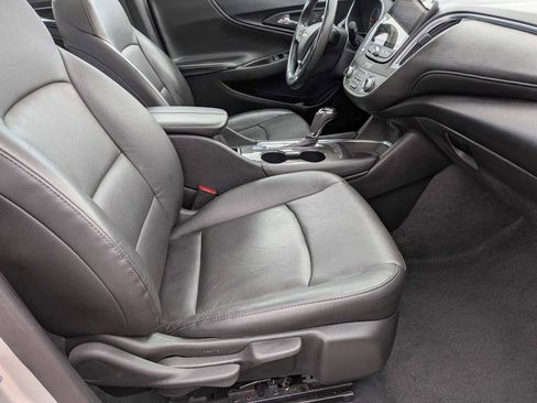 Used 2020 Chevrolet Malibu LT w/ Leather Package image 21