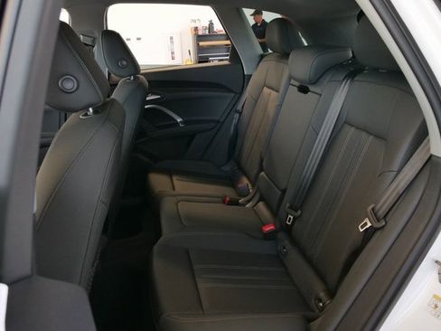 New 2025 Audi Q5 Premium image 12