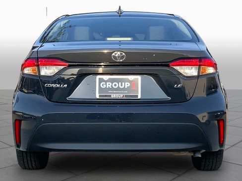 Used 2025 Toyota Corolla LE FWD image 5