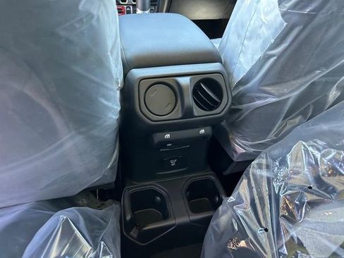 New 2025 Jeep Gladiator Willys image 15