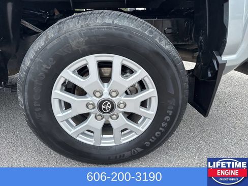 Used 2024 Toyota Tacoma SR AWD/4WD image 10