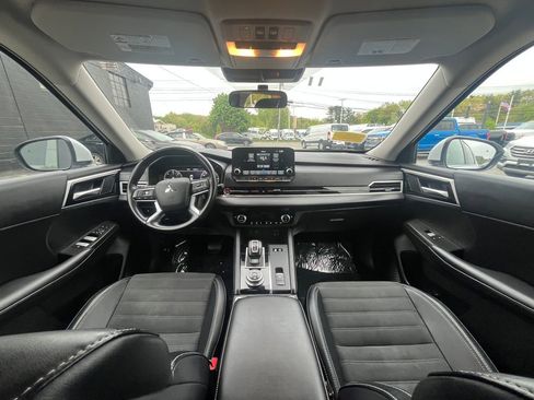 Used 2024 Mitsubishi Outlander Ralliart AWD/4WD image 17