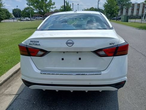 Used 2023 Nissan Altima 2.5 SV FWD image 12