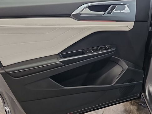 New 2026 Volkswagen Taos SEL AWD/4WD image 25