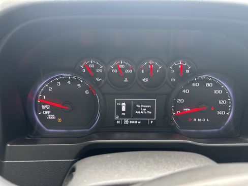 Used 2020 Chevrolet Silverado 1500 Custom w/ Custom Value Package AWD/4WD image 12