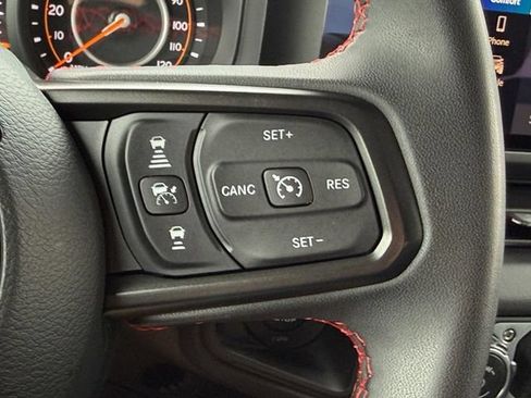 Used 2024 Jeep Wrangler Unlimited Rubicon AWD/4WD image 24