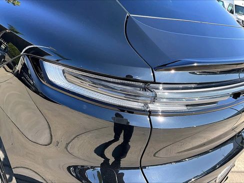 Used 2025 Porsche Cayenne GTS image 28