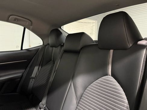 Used 2022 Toyota Camry SE FWD image 43