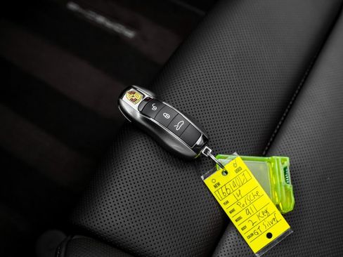 Used 2014 Porsche 911 Turbo S AWD/4WD image 60