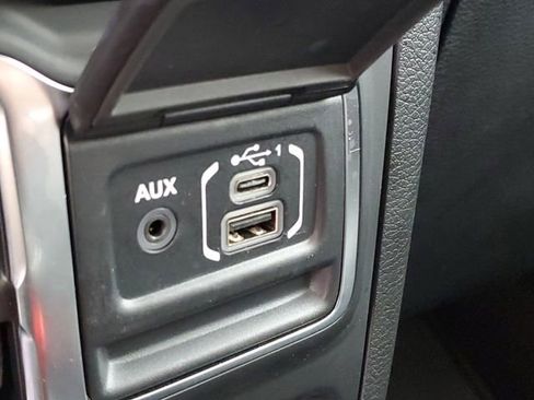 Used 2023 Jeep Wrangler Unlimited Sahara w/ Cold Weather Group image 18