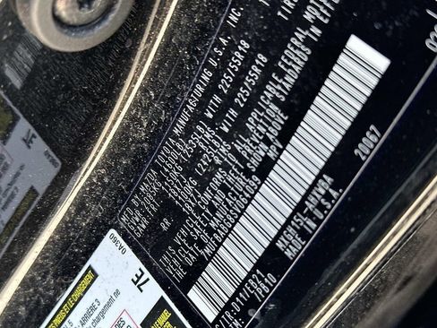 Used 2025 Toyota Corolla Cross AWD Hybrid image 18