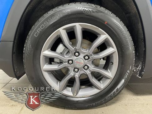 Used 2024 GMC Terrain SLT image 7