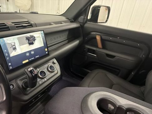 Used 2023 Land Rover Defender 90 X AWD/4WD image 28