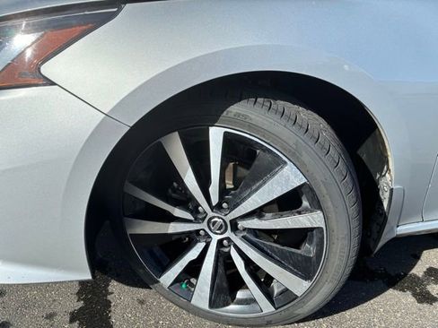 Certified 2022 Nissan Altima 2.5 SR image 10