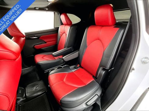 Used 2023 Toyota Highlander XSE AWD/4WD image 35