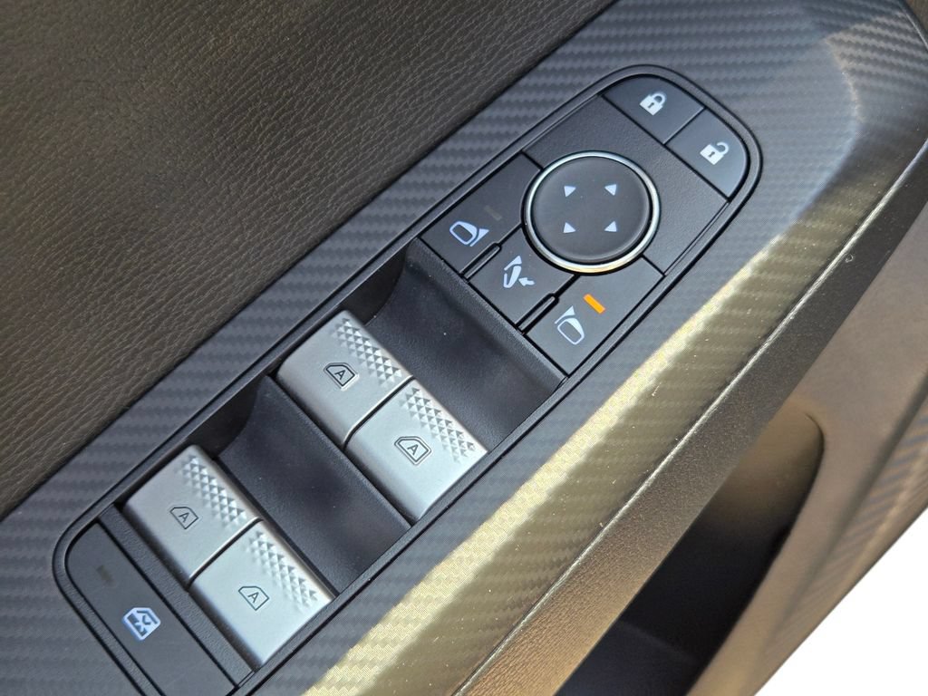Used 2025 Mitsubishi Outlander SE AWD/4WD image 16