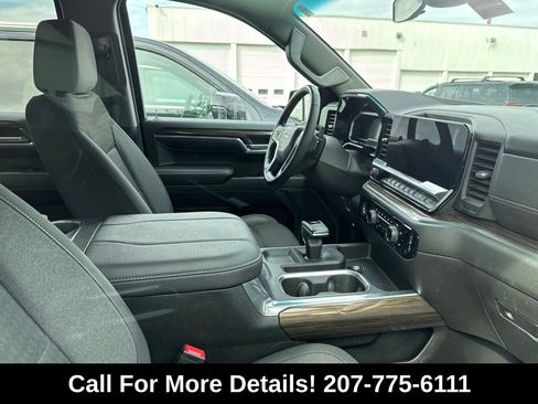 Used 2023 Chevrolet Silverado 1500 LT AWD/4WD image 3