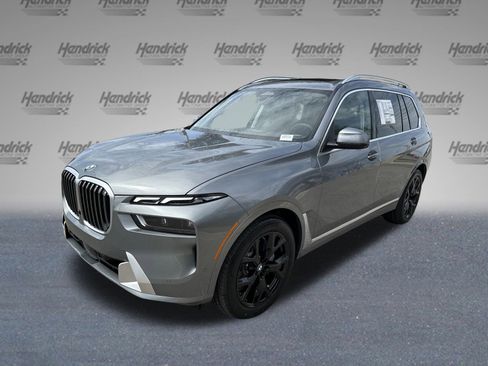 Certified 2025 BMW X7 xDrive40i w/ Premium Package image 5