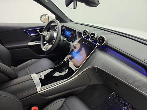 Used 2024 Mercedes-Benz GLC 300 image 17