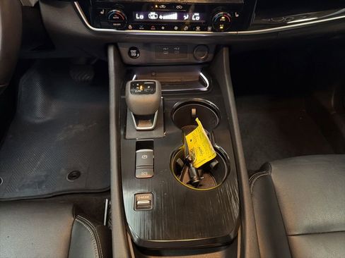 Used 2024 Nissan Rogue SL w/ SL Premium Package FWD image 22