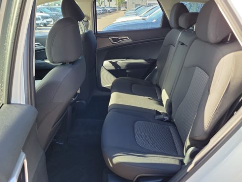 Used 2023 Kia Sportage LX FWD image 15