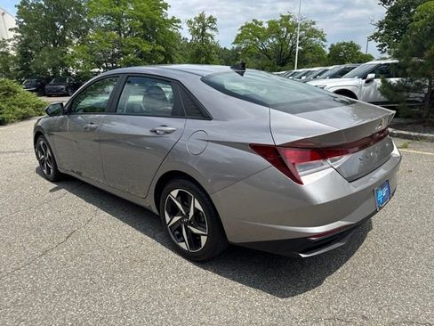 Used 2023 Hyundai Elantra SEL w/ Convenience Package FWD image 19