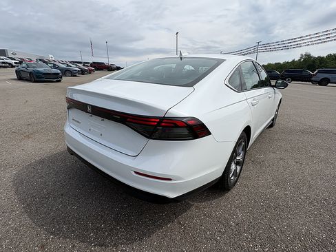Used 2024 Honda Accord EX image 5