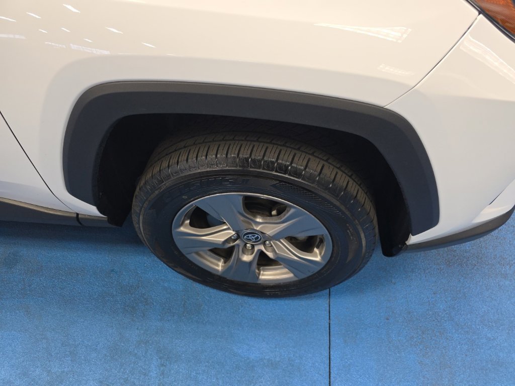 Used 2024 Toyota RAV4 XLE FWD image 9