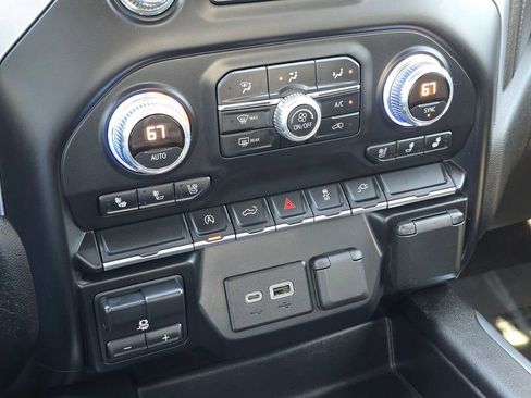 Used 2019 GMC Sierra 1500 SLT w/ SLT Convenience Package AWD/4WD image 30