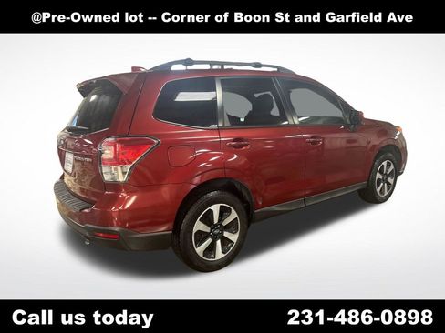 Used 2018 Subaru Forester 2.5i Premium w/ All-Weather Package AWD/4WD image 5