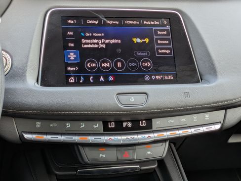 Certified 2020 Cadillac XT4 Premium Luxury w/ Driver Awareness Package FWD image 19