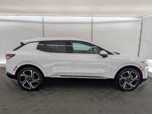 New 2026 Chevrolet Equinox EV LT image 7