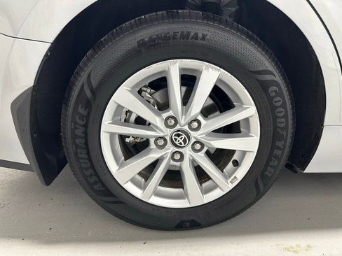 Used 2025 Toyota Camry LE image 65