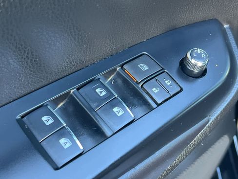 Used 2018 Toyota Highlander Limited image 13