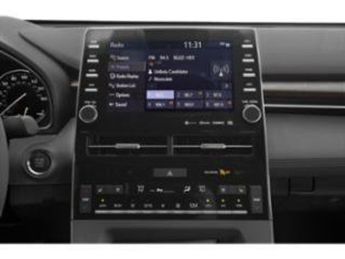 Used 2019 Toyota Avalon Limited w/ Advanced Safety Package FWD image 5
